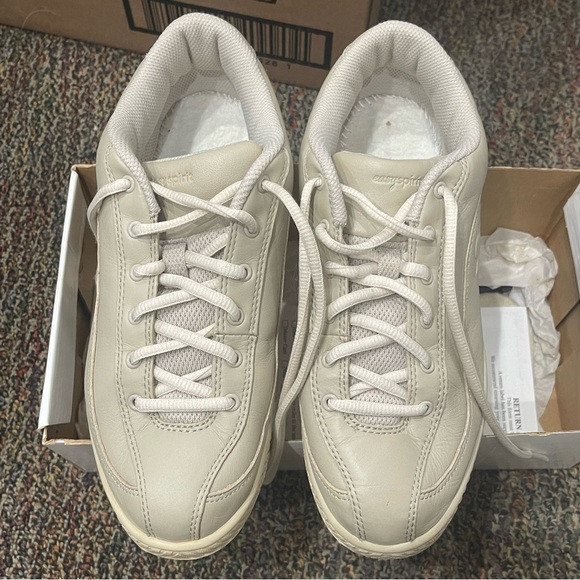 Easy Spirit Size 8 Women’s Esfeather Leather Light Natural Lace Up Shoes - Picture 2 of 6